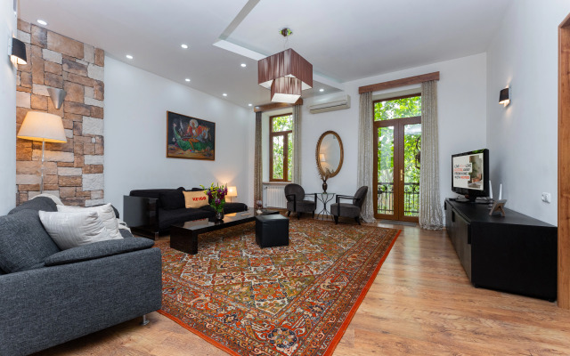 KeyGo #0159, 1 Bedroom, Balcony ,City Center Apartments
