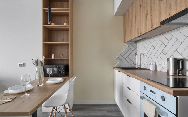 Апартаменты MyHomeYourHome на Дальневосточном проспект 19 к1