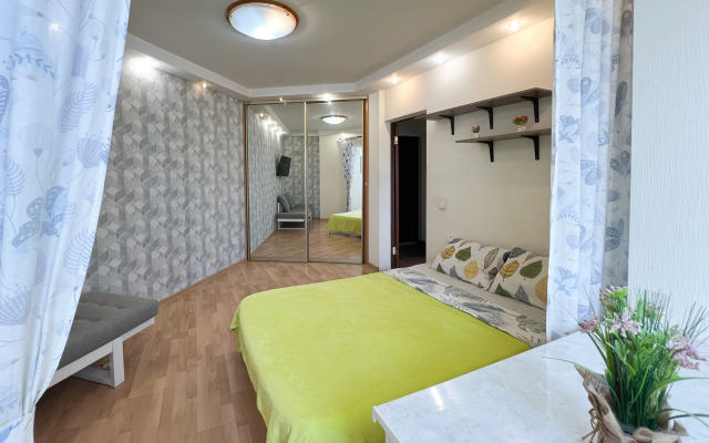 V Zelyonoy Rosche Flat