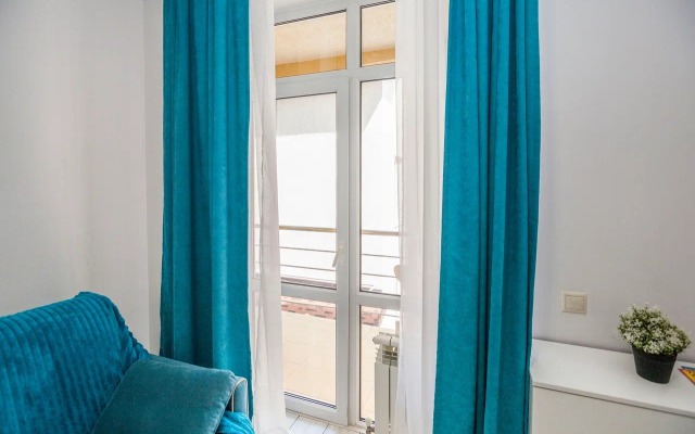 U Morya S Basseinom V Zhk Solnechny/28B Apartments