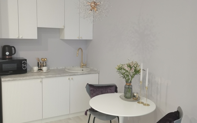 Апартаменты Еsenia Home - White Horce