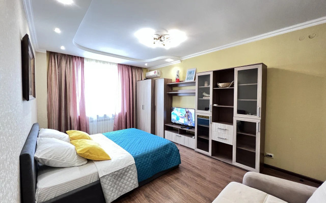 S Sovremennym Remontom I Bytovoy Tekhnikoy Flat