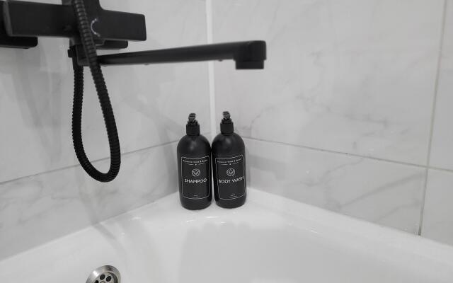 s velikolepnym vidom na gory Flat