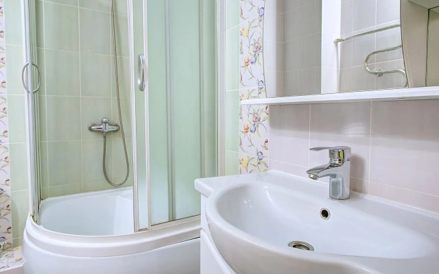Na Ulitse Sukhodolskaya 12 Flat