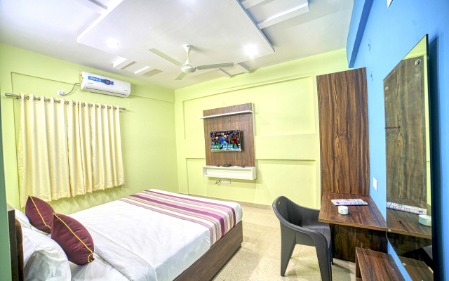 Red Key Bangalore Airport Hotel