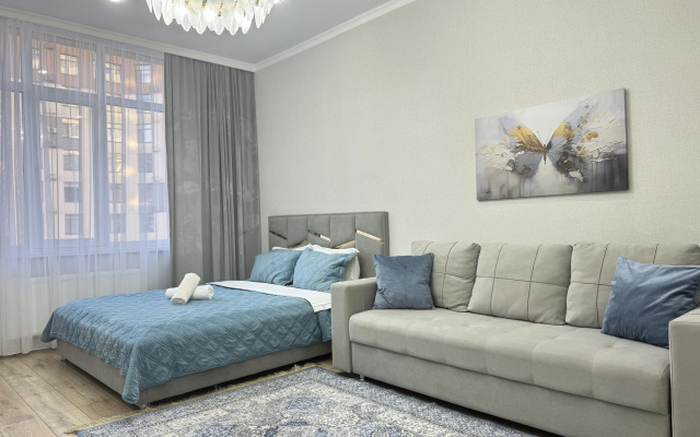 Tikhoye Mesto V Shumnom Gorode Flat