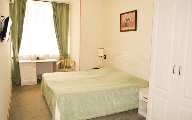 Forest Inn Hotel