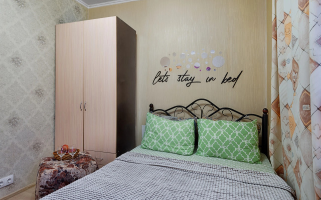 Comforthomes metro Krestyyanskaya Zastava Apartments
