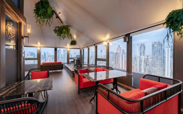 Отель Wyndham Bangkok Queen Convention Centre