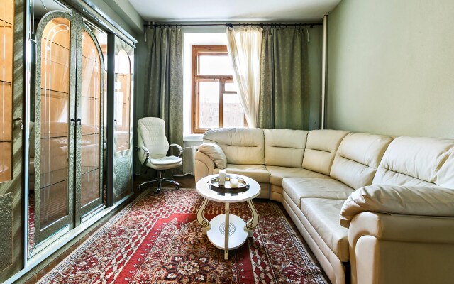 Na Prospekte Kutuzova 21 Apartments