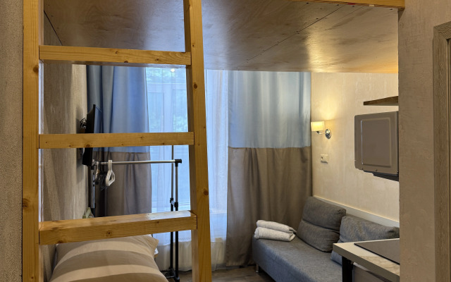 Dvukhurovnevye Apartamenty Golubye Poyuschie Fontany Apartments