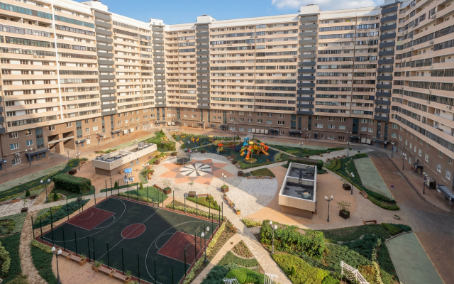 Квартира В Белоснежных Тонах с Яркими Акцентами в ЖК Центральный