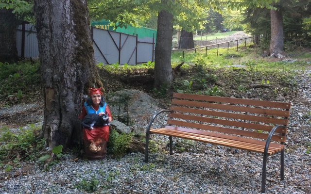 V Gostyah U Skazki Guest house