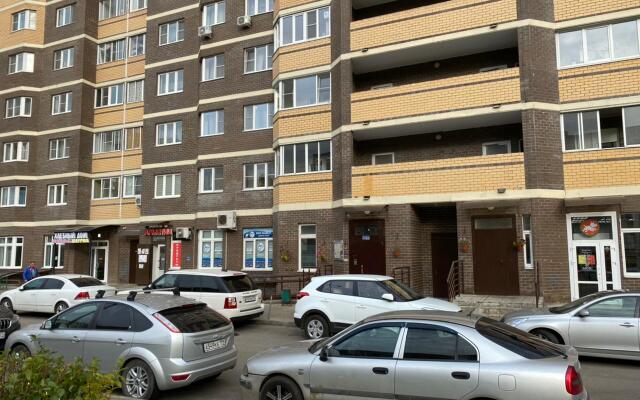 Ryadom S Yakht Klubom Admiral Flat