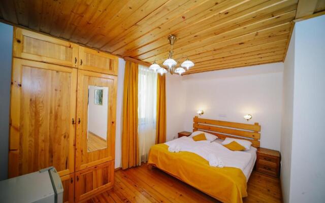 Alpenhaus Hotel Kazbegi