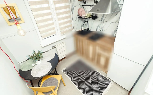 Na Chaykovskogo 6 Flat