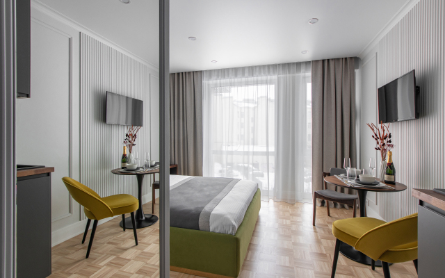 Level _marata Apartments