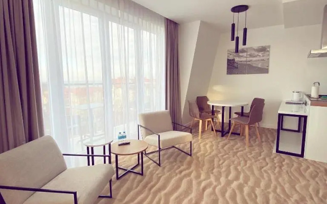 Апартаменты Улучшенные с Панорамным Окном Park House