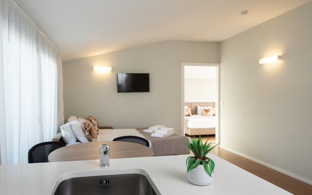 Essence  Inn Marianos Hotel