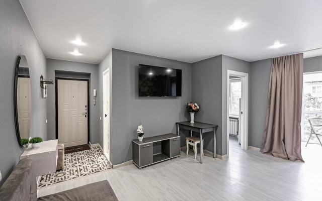 Na Proyezde Tsandera 1 Flat