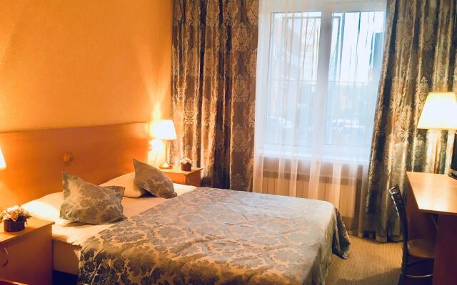 Zvyozdny Hotel