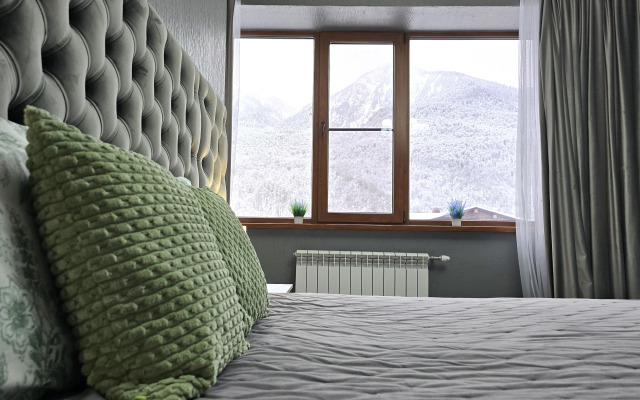 Апартаменты Двухкомнатные с Балконом в Центре Красной Поляны