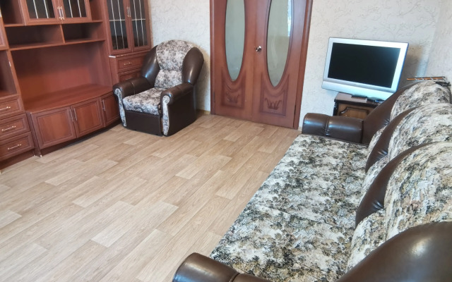 Апартаменты Трехкомнатные Sutki Vip на Ватутина 6