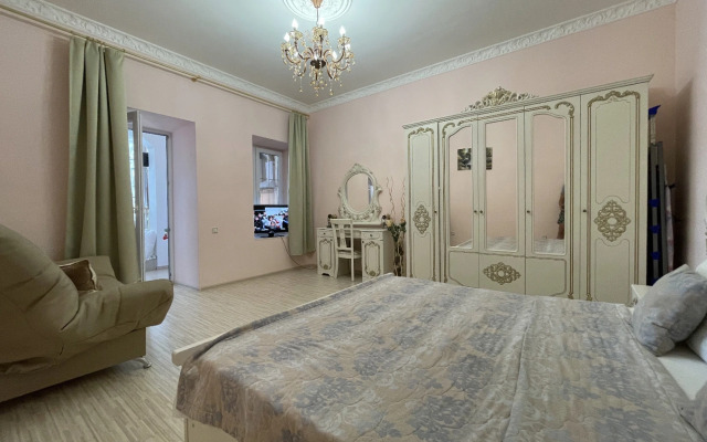 Na Ulitse Tolstogo 1 Apartments