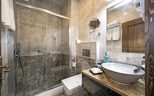 Perapolis Hotel