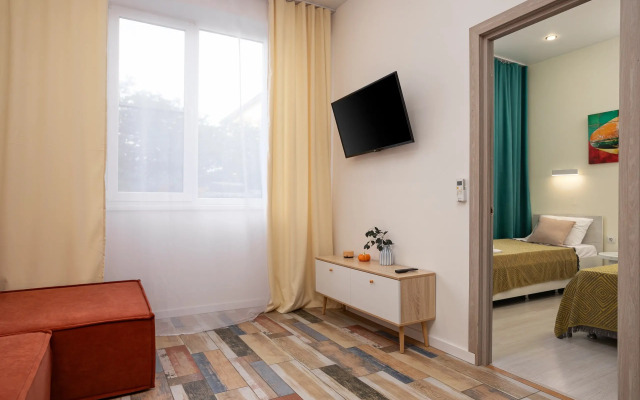 Na Tsvetochnoj 30-6 More Apartments