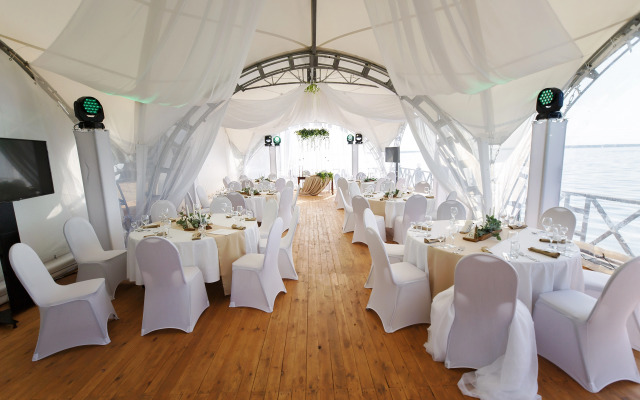 Отель Акватория