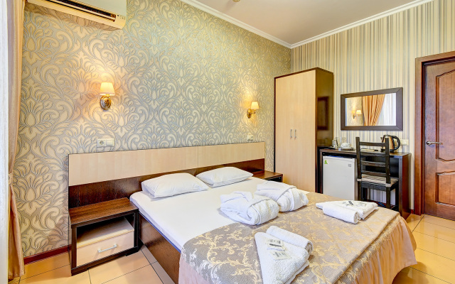 Lensis Guest House