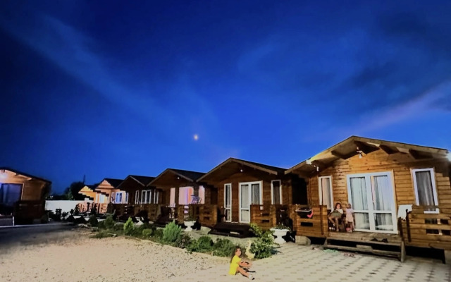 Bronau Zhasmin Bungalow
