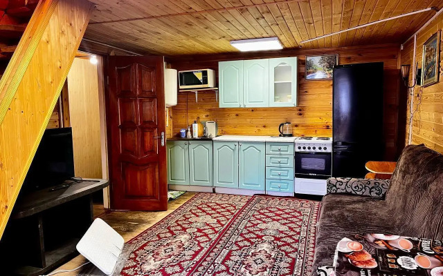 Частный дом двухэтажный на 1-й Лесной улице 1А