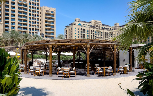 2B Fairmont Residence Palm Jumeira Sea View Apartments