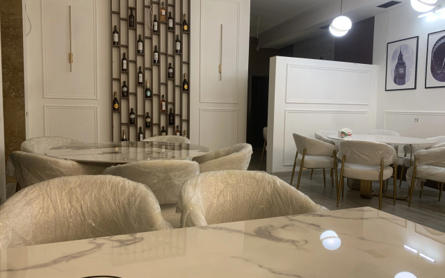 Hotel Maruna