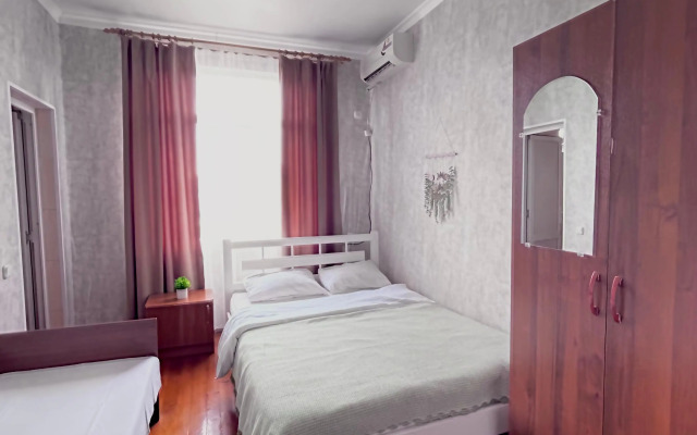 U Khanumy Guest House