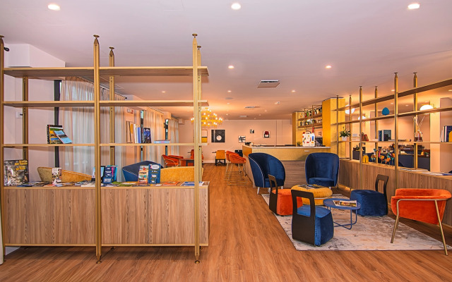 Harmony and Smile Hotel