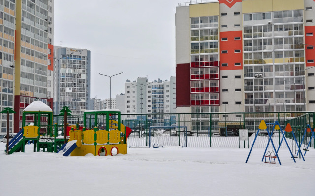 Квартира рядом с теннисным кортом и парком Сибирь House