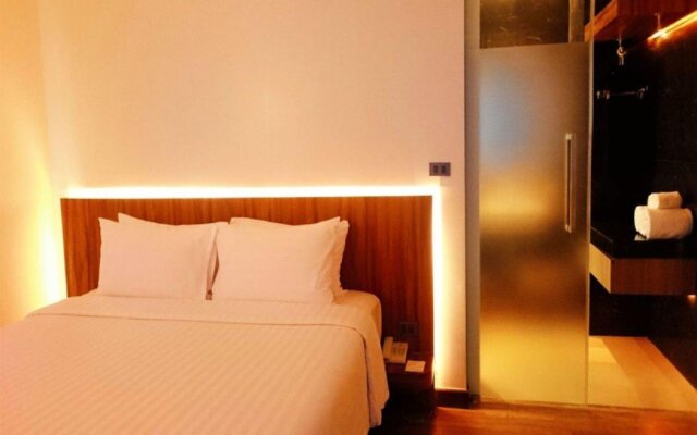 Sacha's Uno Hotel