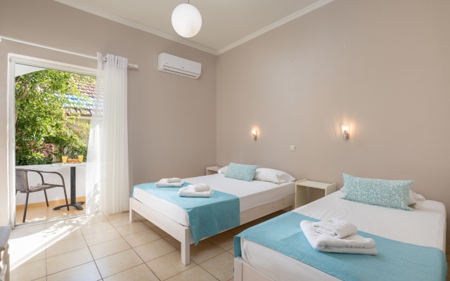 Bella Vista Beach Hotel And Studios- Corfu Benitses Hotel