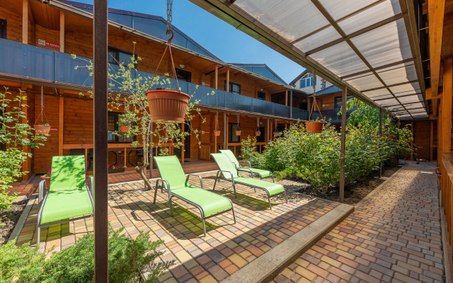 Viktoriya TWO Guest House