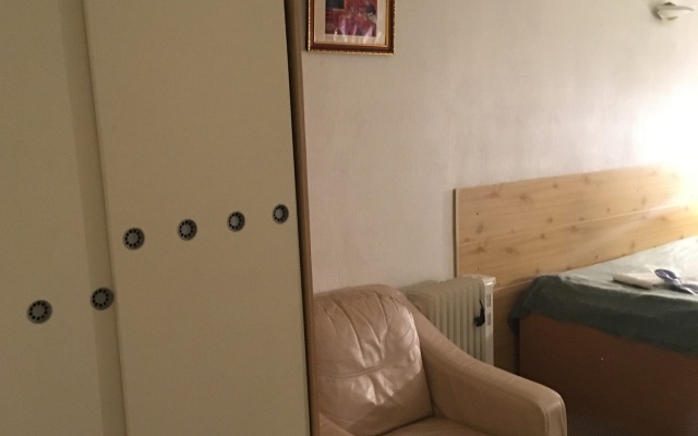 Pushkinskaya 8 Living quarters