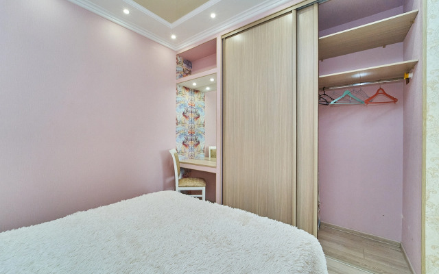 Квартира Однокомнатная на Яна Полуяна