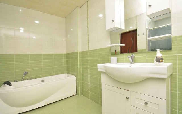 Prostornaya Kvartira na Severnom Prospekte, Hh533 Flat