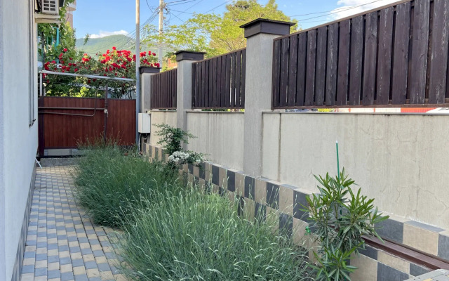 Апартаменты 381 Мичурина 7