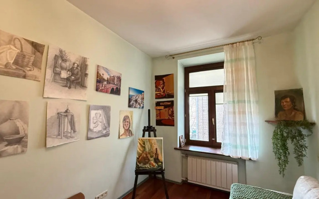 3 Komnatnaya Flat