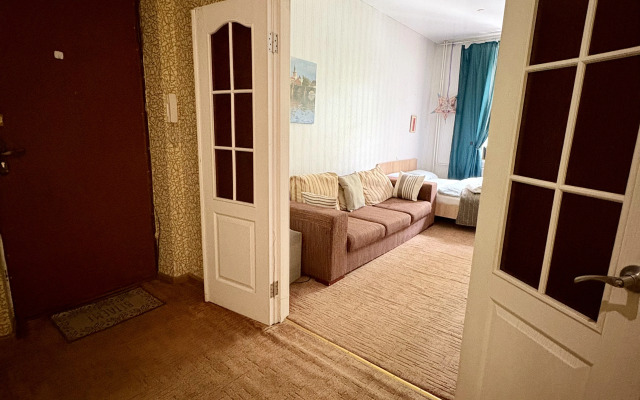 2-K Kvartira naprotiv Vokzala v Istoricheskom Dome Flat