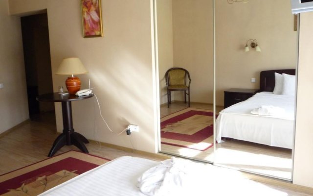 Отель Персона Грата