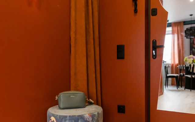 Апартаменты Новые Дизайнерские с Видом на Верхнее Озеро